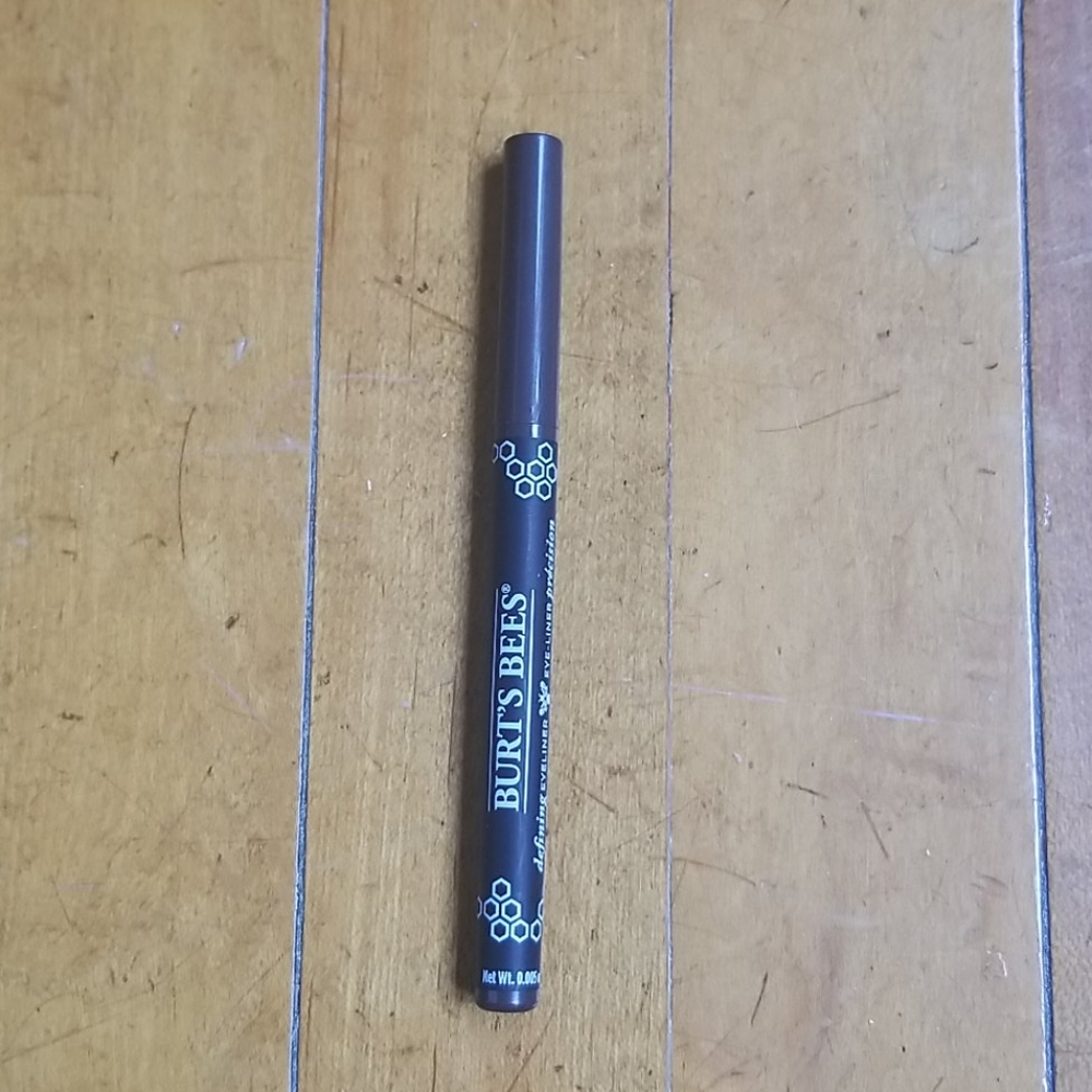 🐰Swatched* Burts Bees Gel Eyeliner ONYX